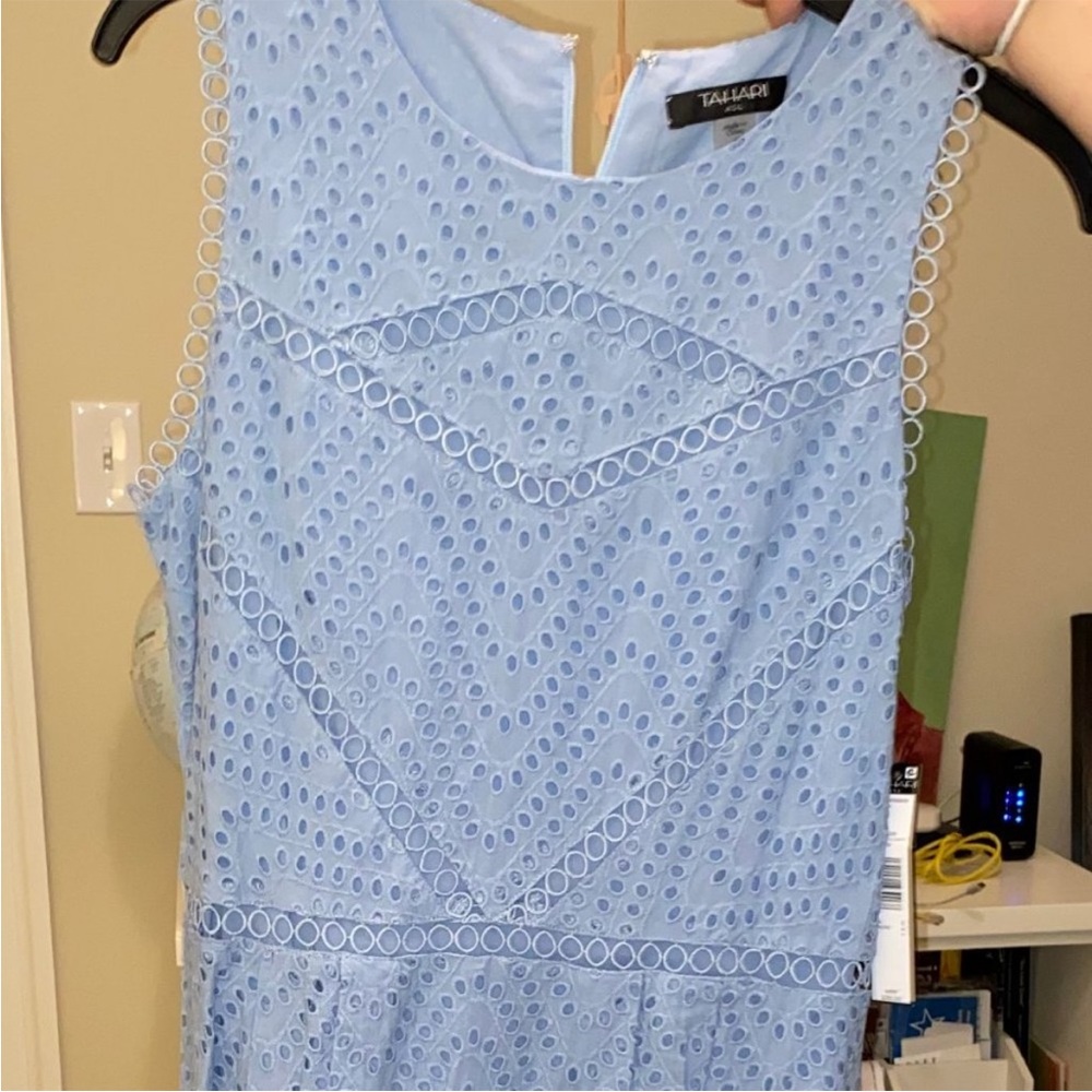 RSP $225 Tahari ASL Sabina Dress size 8 light blue - Picture 5 of 5